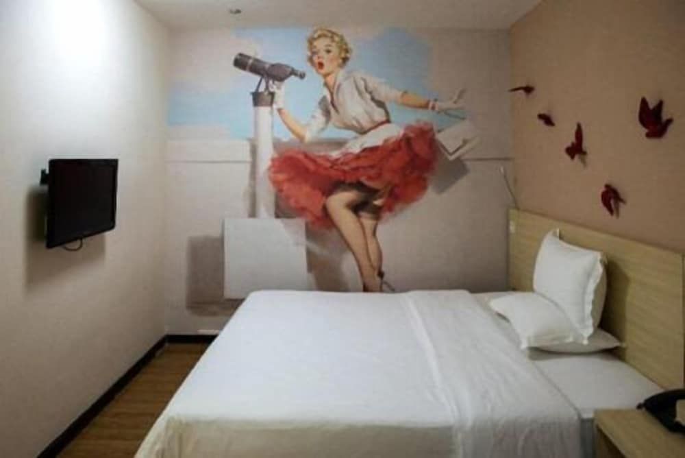 undefined E Plus Hotel Guangzhou Baixin Branch 8