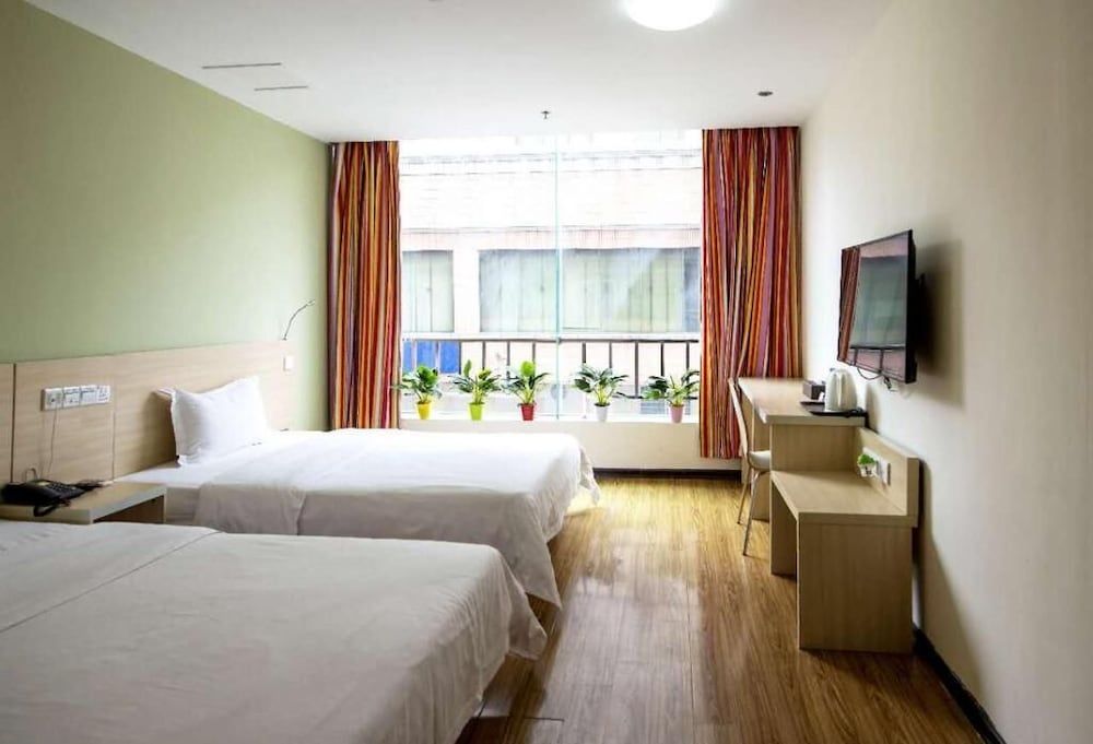 undefined E Plus Hotel Guangzhou Baixin Branch 2