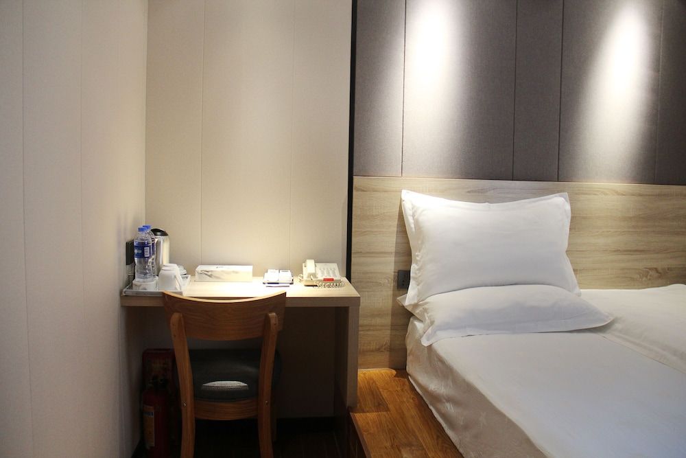 Wenxin Hotel Huajing Xincheng Signature Room 4