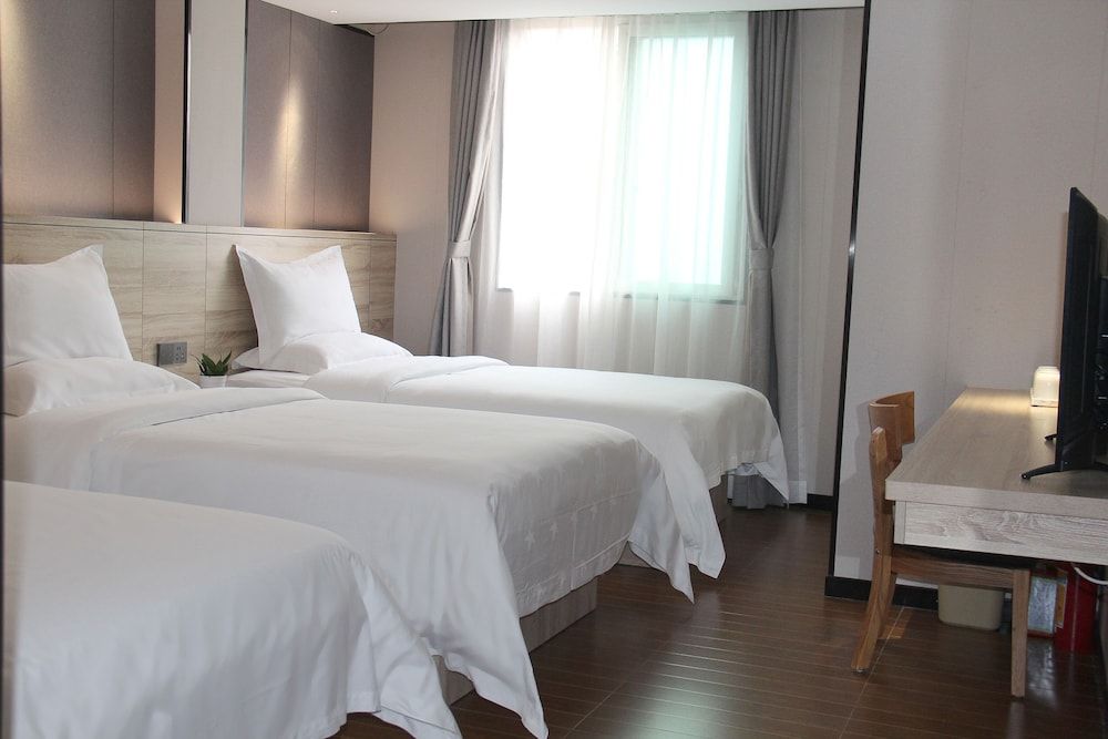 undefined Wenxin Hotel Huajing Xincheng