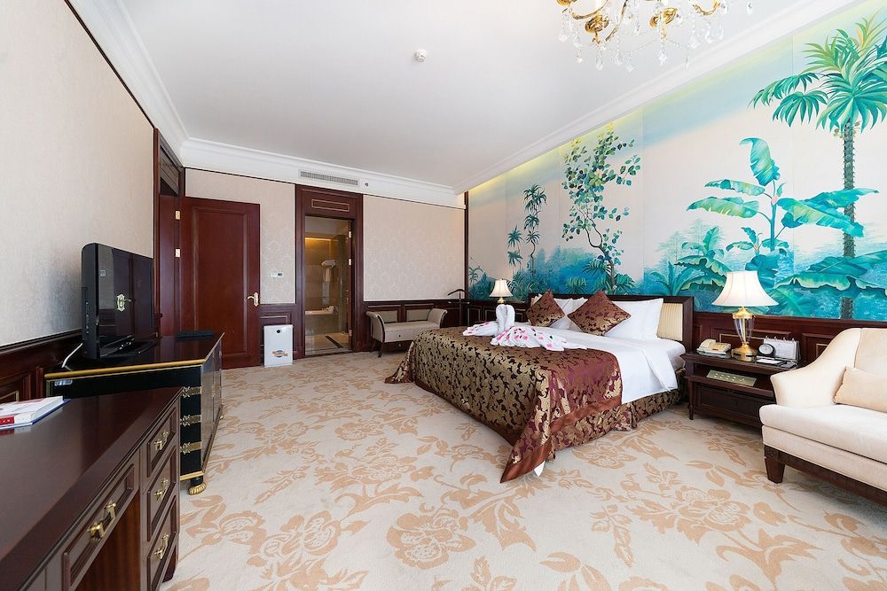 undefined Guangzhou Evergrande Hotel 2