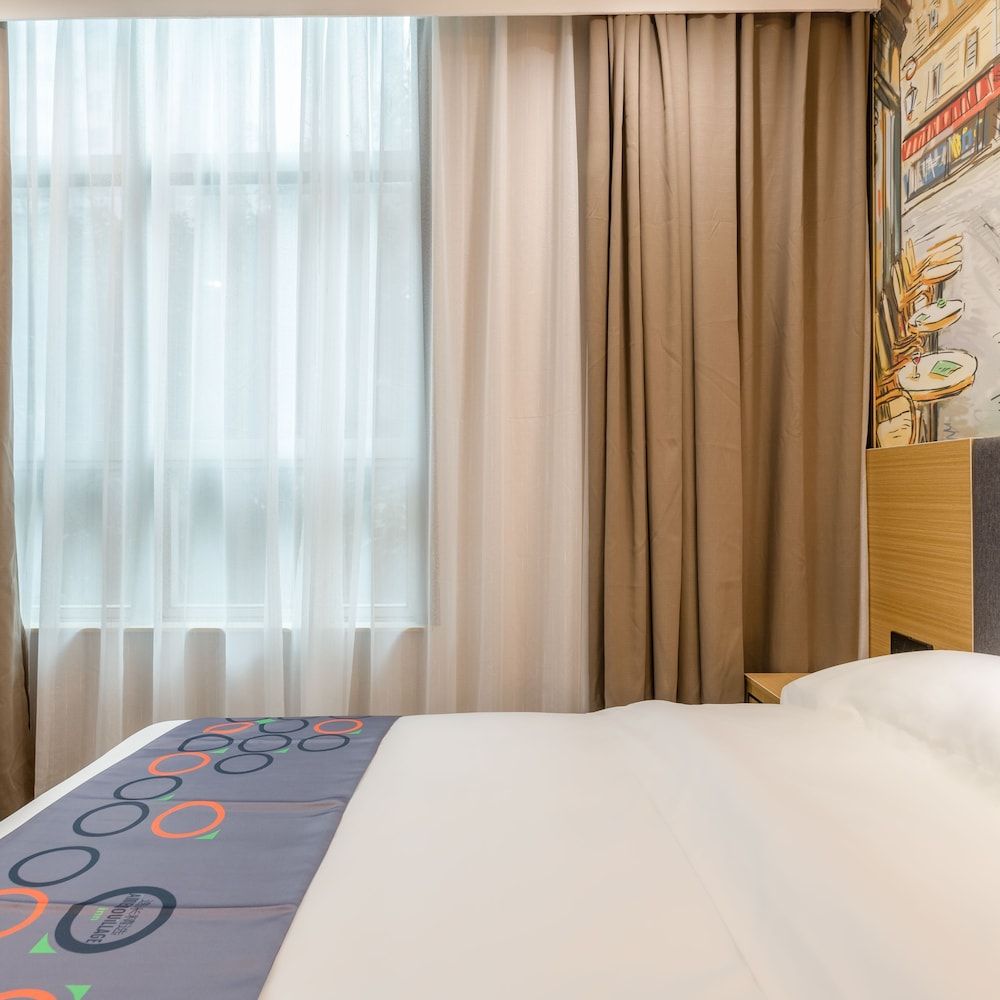 Yimi Hotel Wuyang New Town Business Double Room