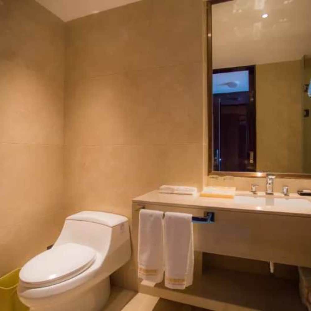 Hai Quan Wan Hotel Deluxe Double Room, Sea View 3