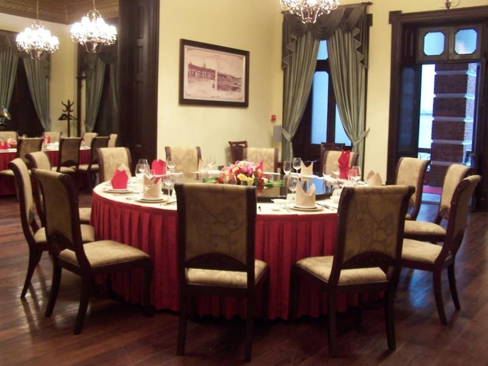 undefined Guangzhou Yuehai Hotel 7