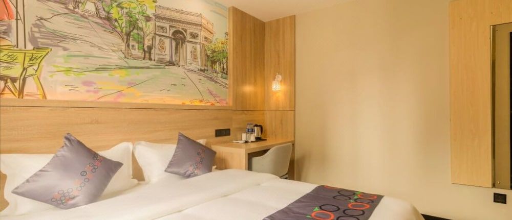 undefined Yimi Hotel Jiangwan Tuanyida Square 10