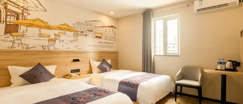 undefined Yimi Hotel Jiangwan Tuanyida Square 6