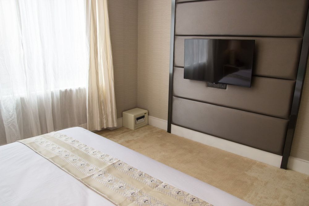 undefined Ai Luo Si 7