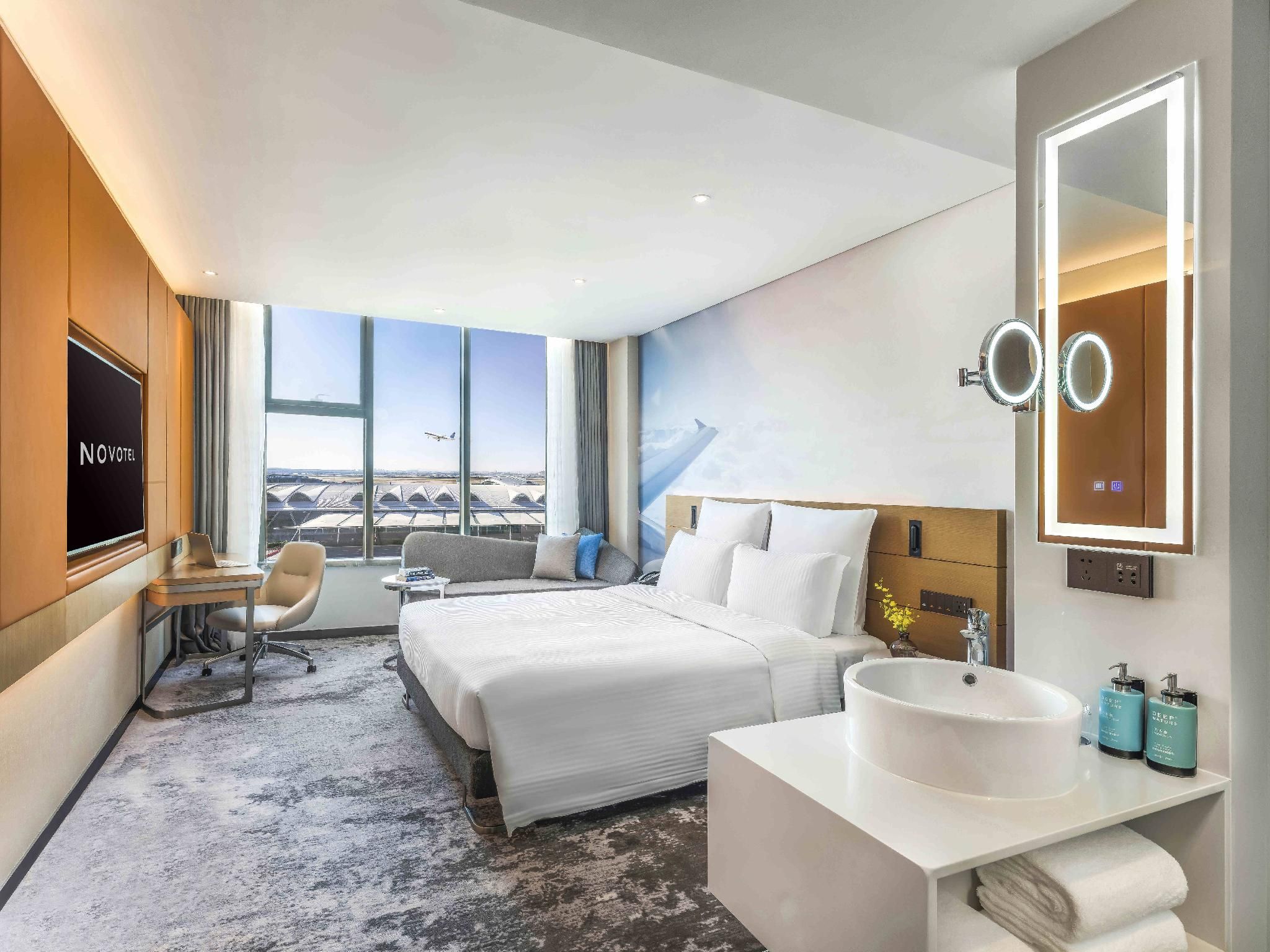 Executive Room With 1 King Size Bed Lounge Access