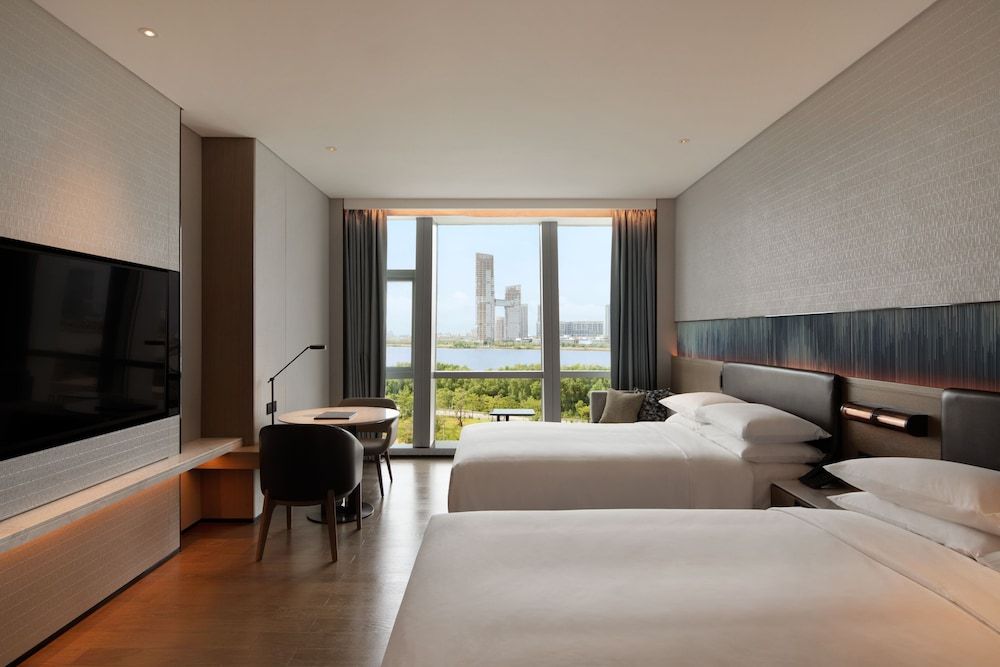Premier Room, 2 Double Beds, Non Smoking, Harbor View