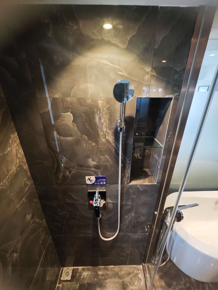 undefined Clifford Suites 3