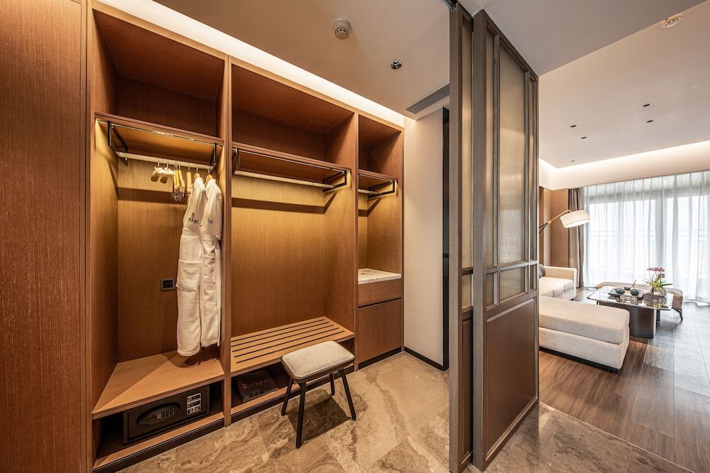 Vlamhoo Hotel Deluxe Room, 1 Bedroom 6