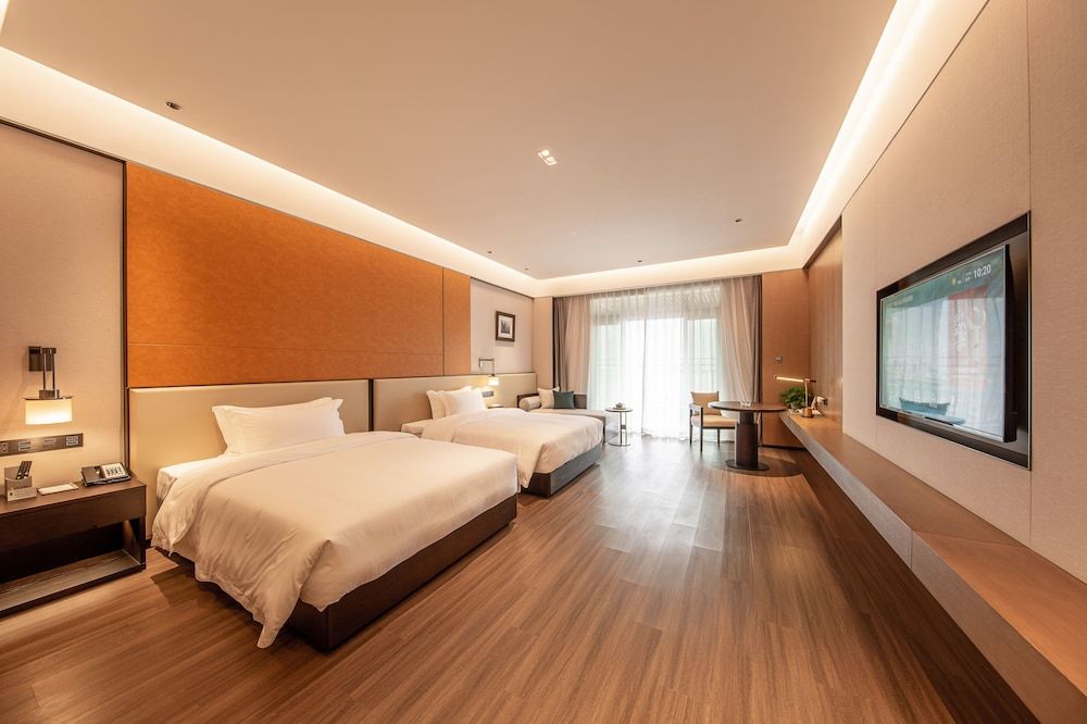 undefined Vlamhoo Hotel