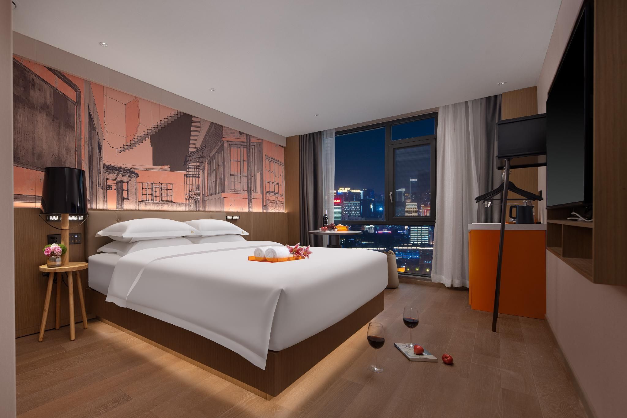 City View - 1 King Bed