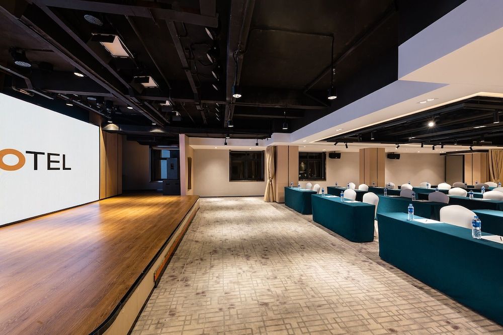 undefined Ausotel WOW Hotel Guangzhou Huadu 4