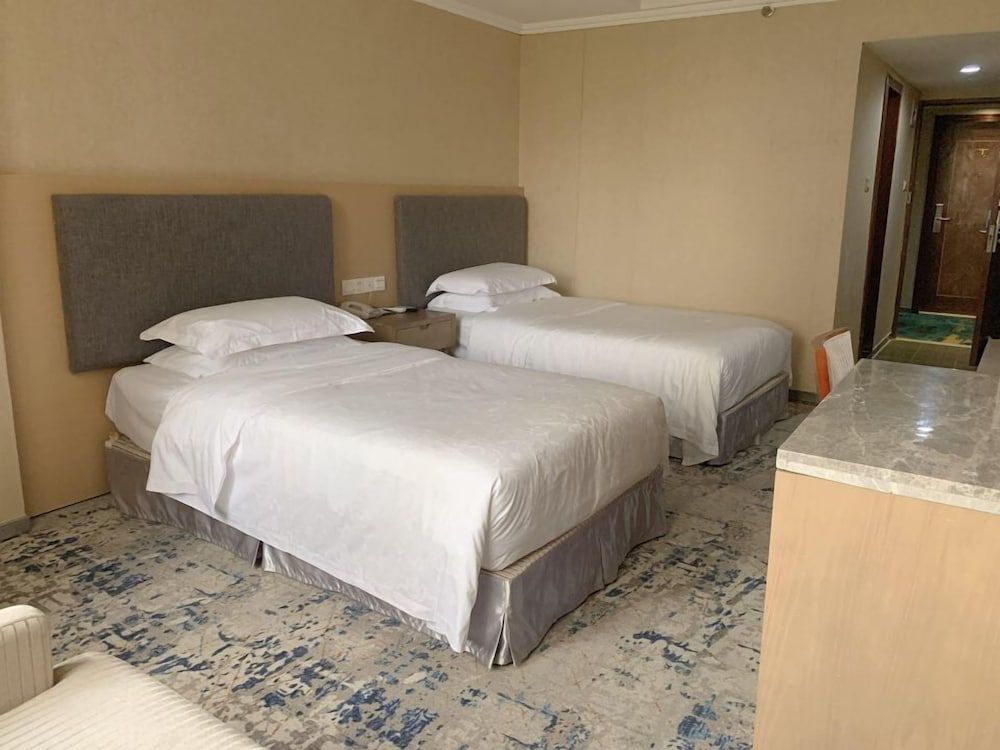 Kaiserdom Hotel Guangzhou Ouzhuang Standard Twin Room 2