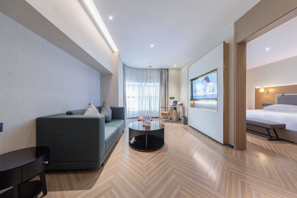 undefined GZ Baiyun Airport MeHood Liz Hotel T1