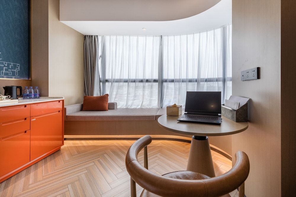 Business Room, 1 Queen Bed