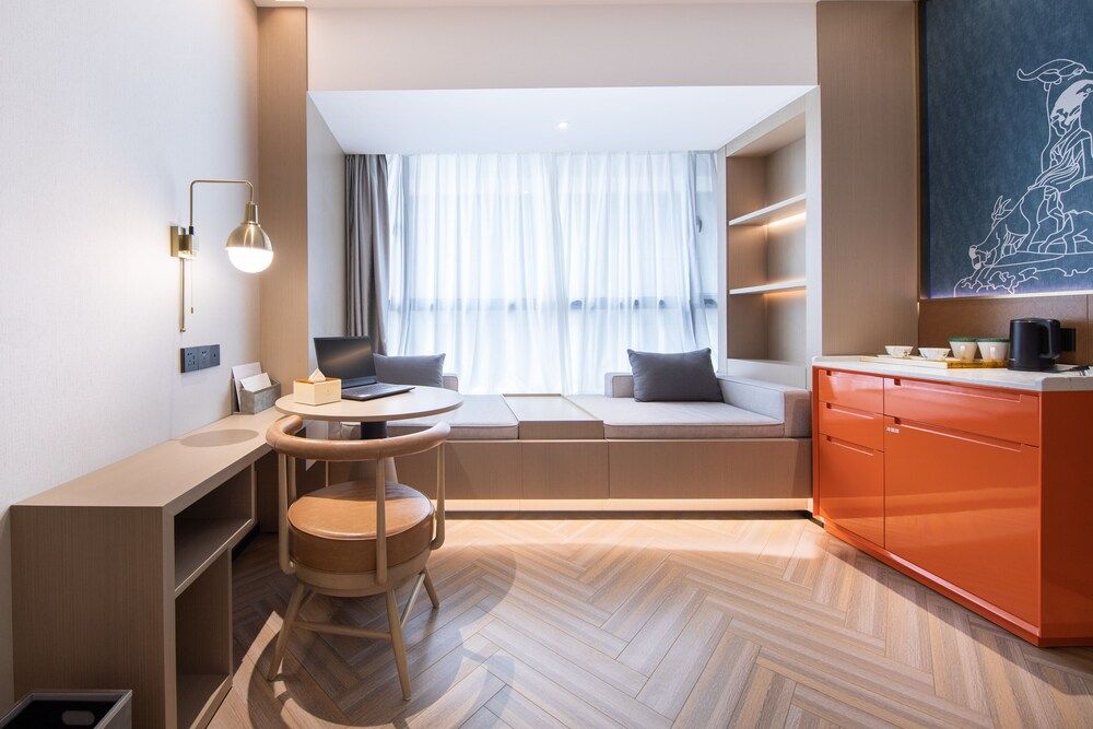 undefined GZ Baiyun Airport MeHood Liz Hotel T1 4