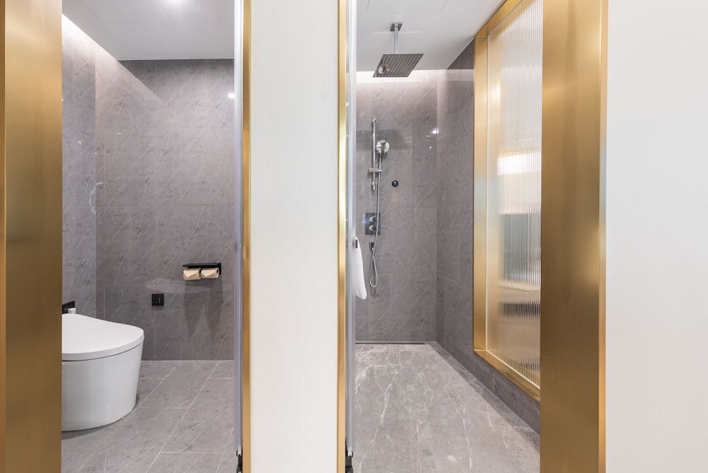 GZ Baiyun Airport MeHood Liz Hotel T1 Superior Double Room, 1 Queen Bed 6