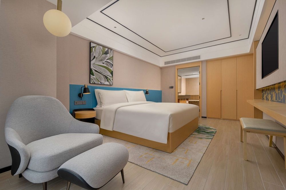 Deluxe Suite, 1 King Bed