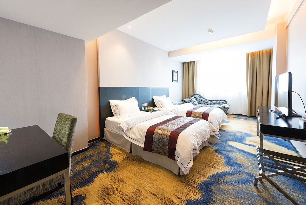 Twin Room (Ultra Sassy)