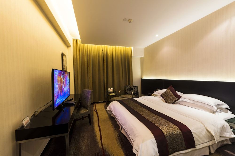 Double Room (Extreme Sassy)