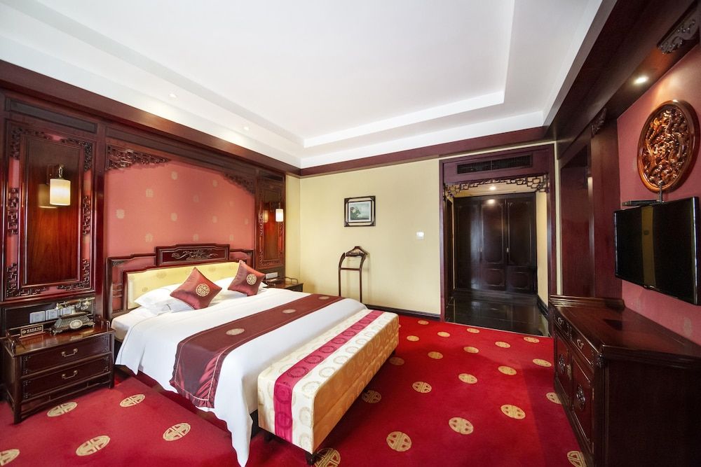 Elite Suite