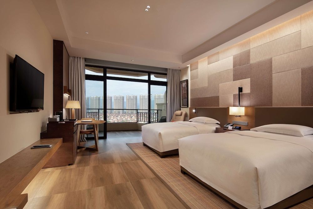 King One Bedroom Suite