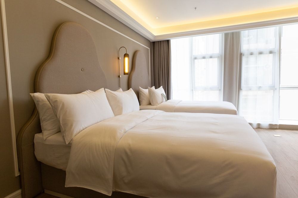 Family Room, 2 Double Beds (Classic)