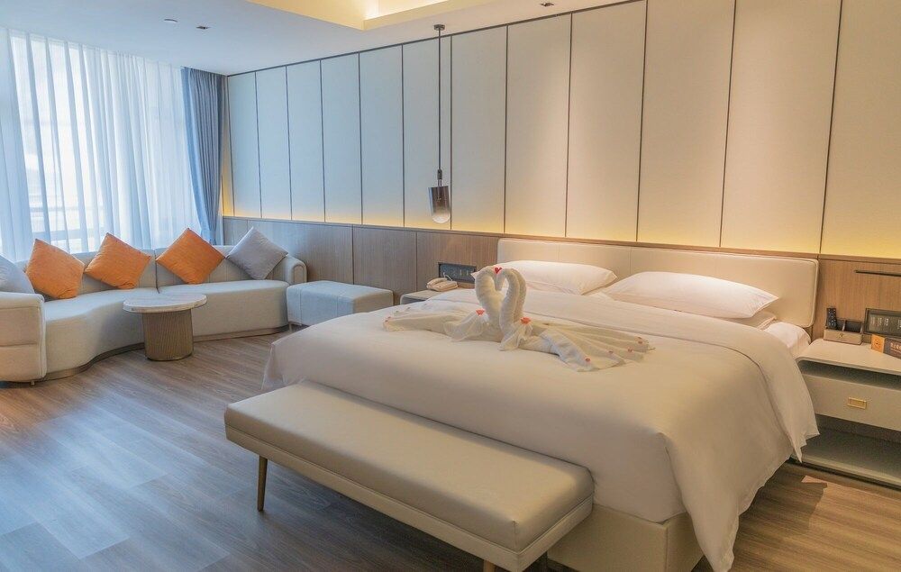 Deluxe Studio Suite