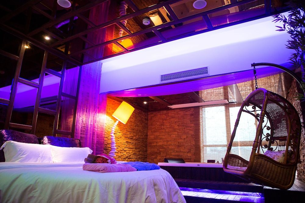 Rose Lover Hotel