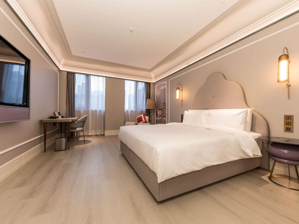 Privilege, Room, 1 King Bed