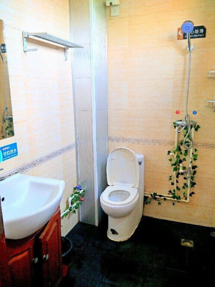 1 Bed in 8-Bed Elite Shared Dormitory, Men only