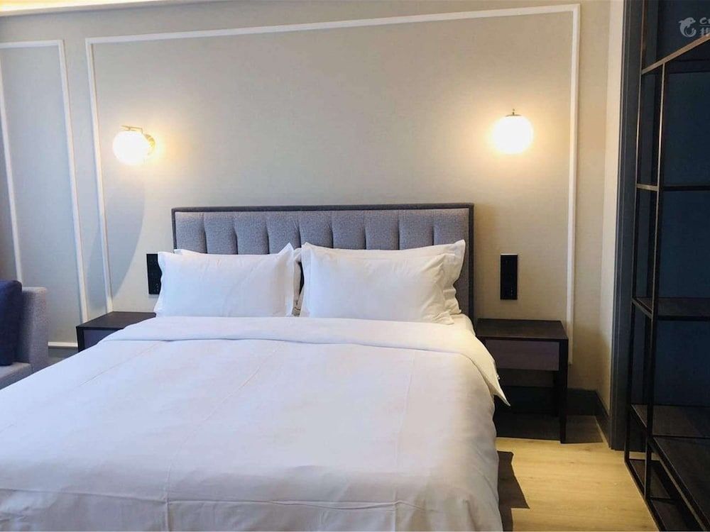 Standard Room, 1 King Bed