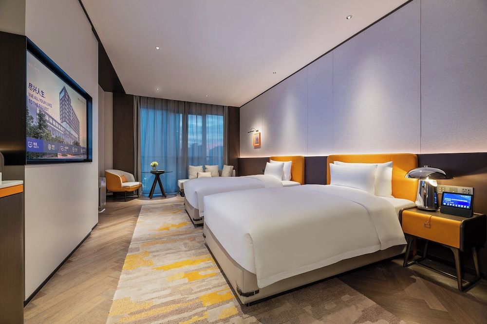 Deluxe Room, 1 King Bed