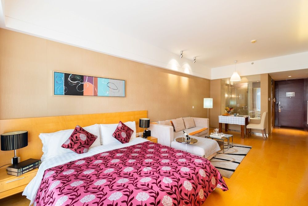 Executive Apartment, 1 Queen Bed, Garden View