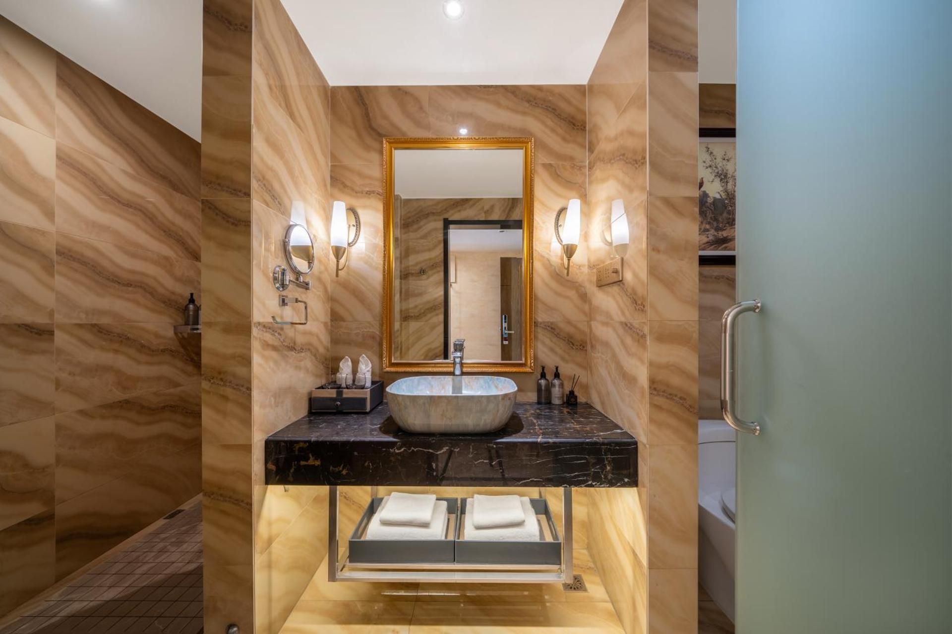 undefined Mercure Chongqing Downtown 5