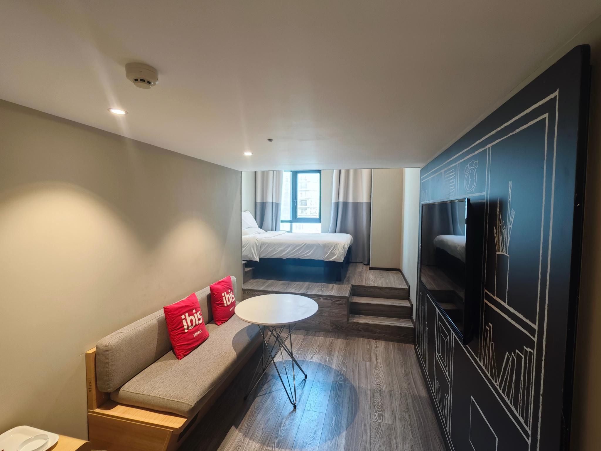 undefined Ibis Chongqing Jiefangbei Pedestrian Street Hotel 8