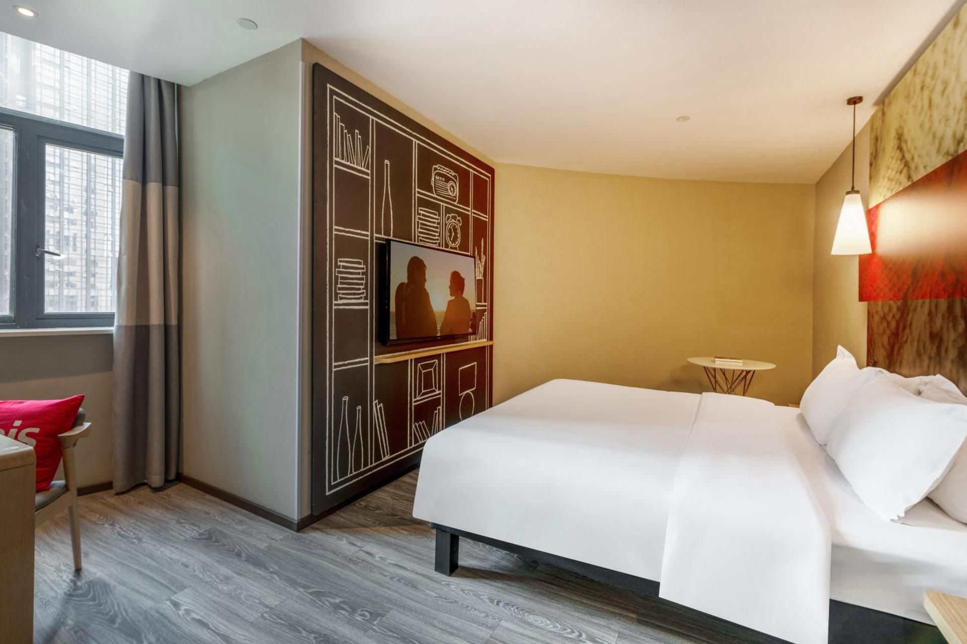 undefined Ibis Chongqing Jiefangbei Pedestrian Street Hotel 4