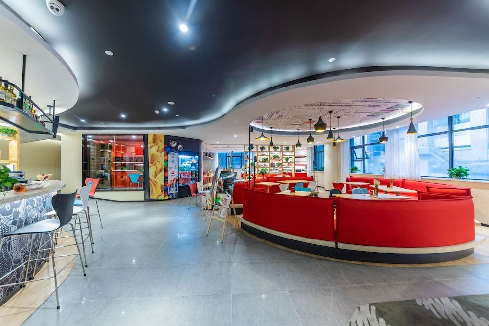 undefined Ibis Chongqing Jiefangbei Pedestrian Street Hotel 9