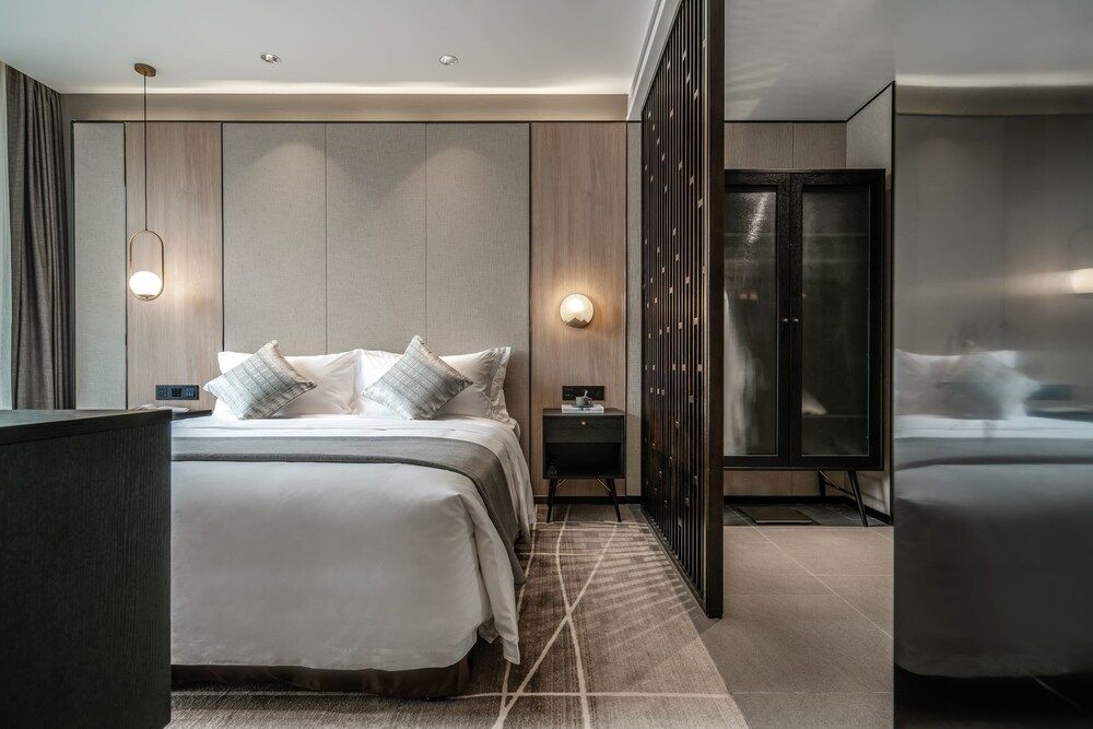 The Kuan Hotel Deluxe Double Room