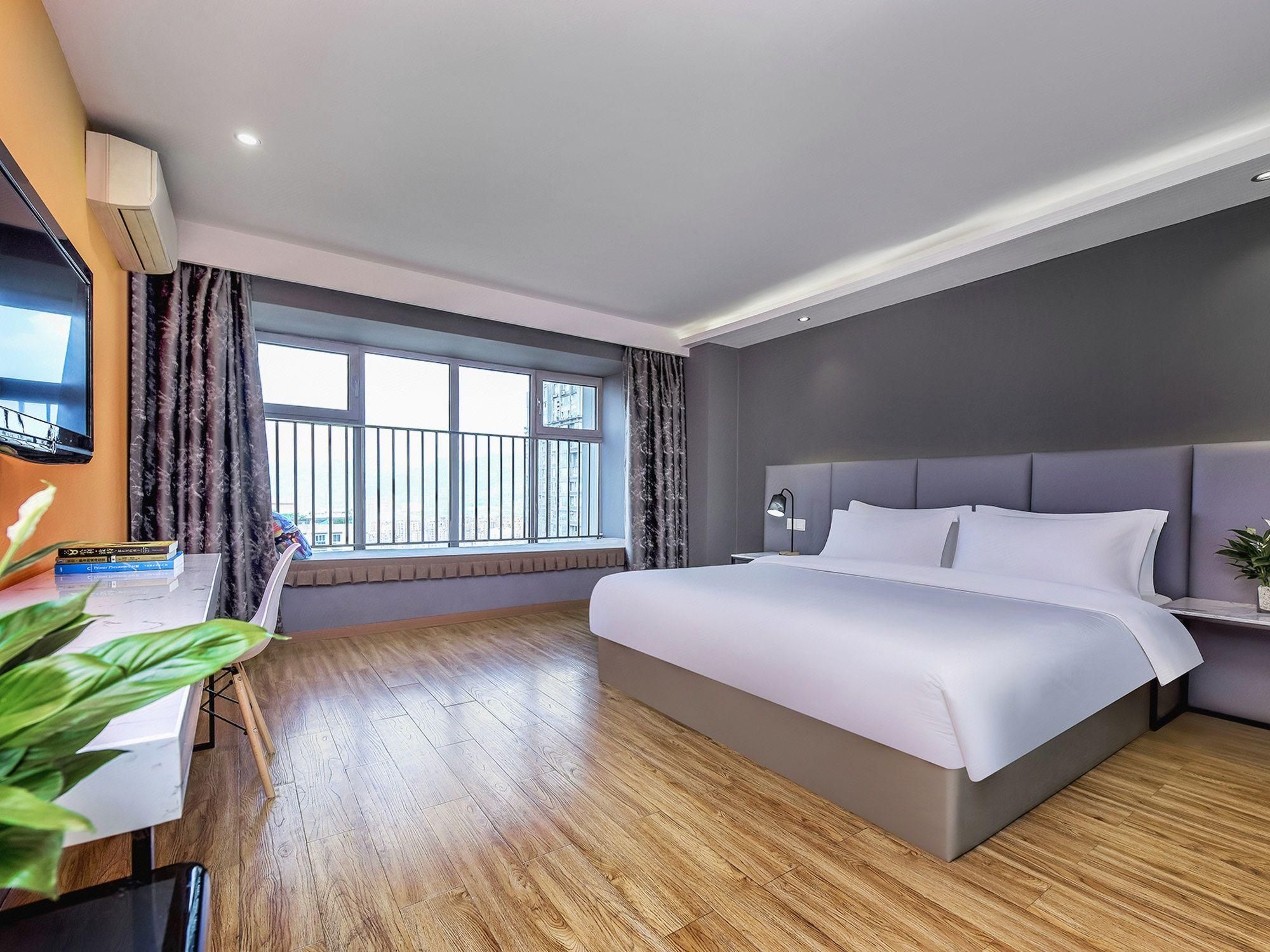 undefined IF Hotel 5