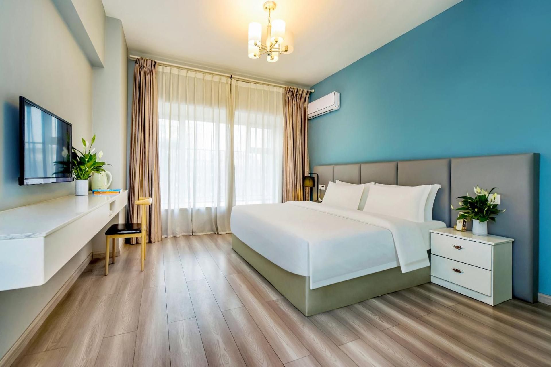 undefined IF Hotel 6