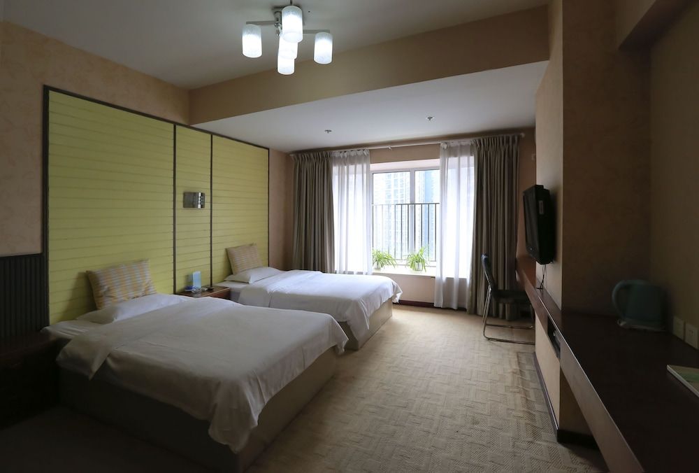 undefined IF Hotel 6