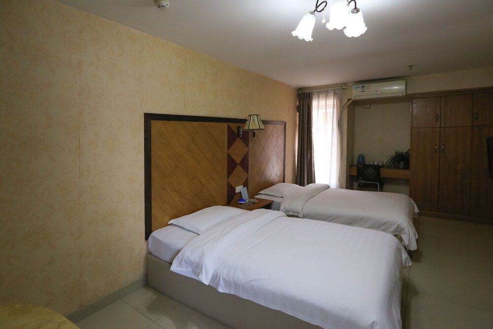 undefined IF Hotel 4