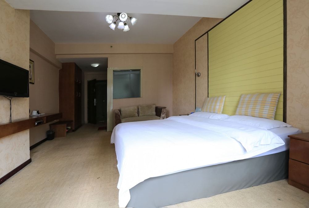 undefined IF Hotel 7