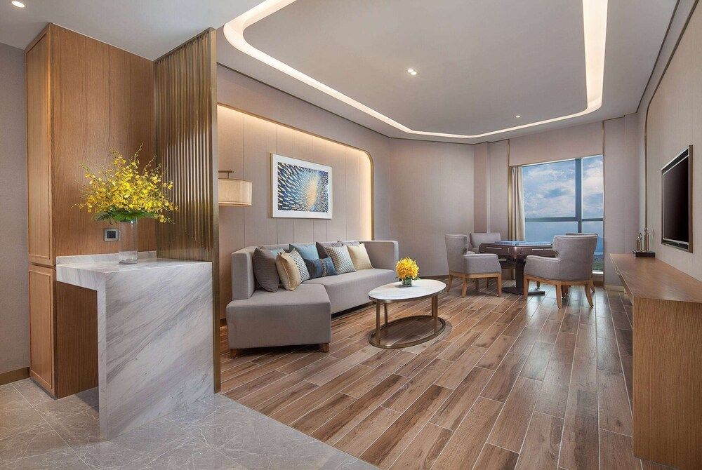 Deluxe Suite, 1 King Bed, Non Smoking
