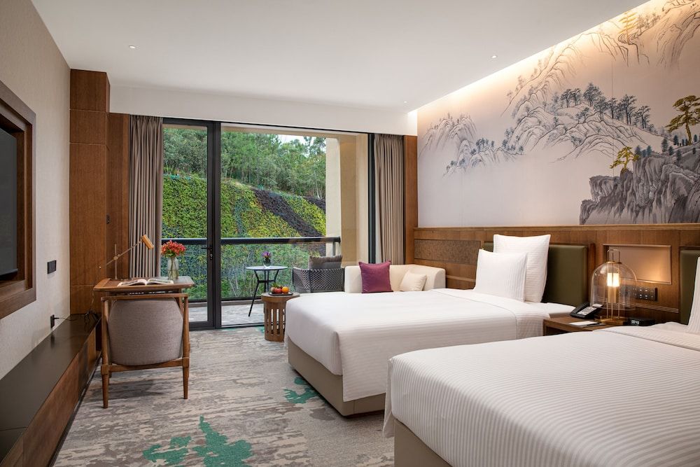 Pullman Yuxi Falcon