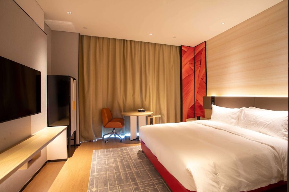 Deluxe Room, 1 King Bed, Non Smoking