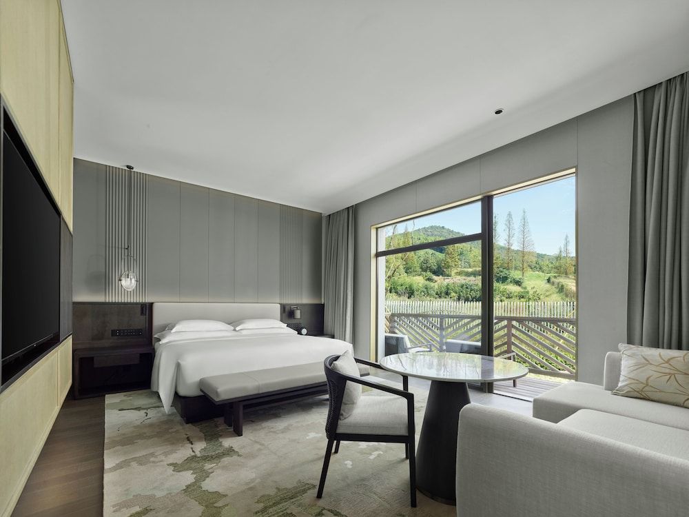 HOMM Huzhou Xisai Shan Deluxe Twin Room, Courtyard Area